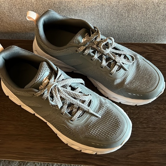 Avia sneakers - Picture 4 of 5